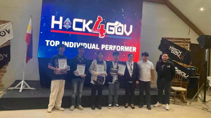 Hack4Gov 2025 Regionals individual podium photo.